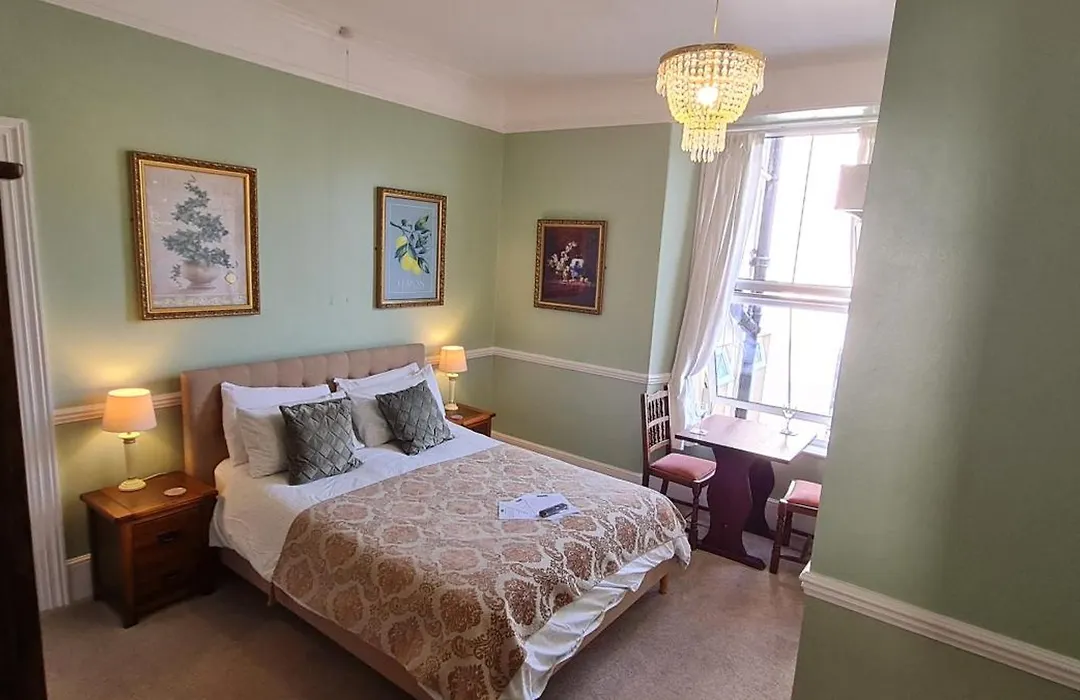 The Pendennis Guest House-1
