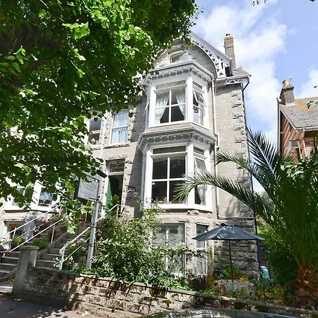 The Pendennis Guest House-2
